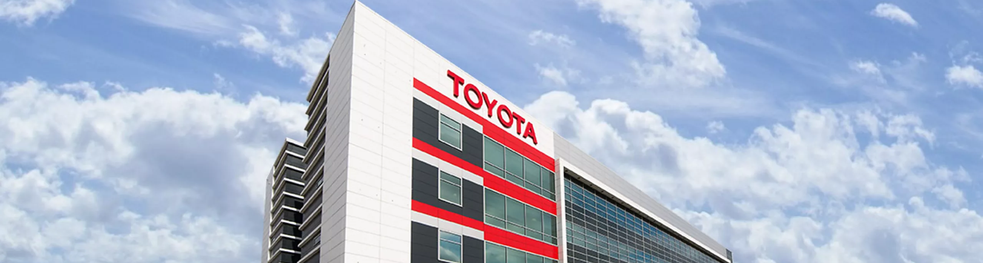 Изображение на странице TOYOTA ПОДВЕЛА ИТОГИ ПРОДАЖ В РОССИИ ЗА 2021 ГОД Тойота Центр Оренбург